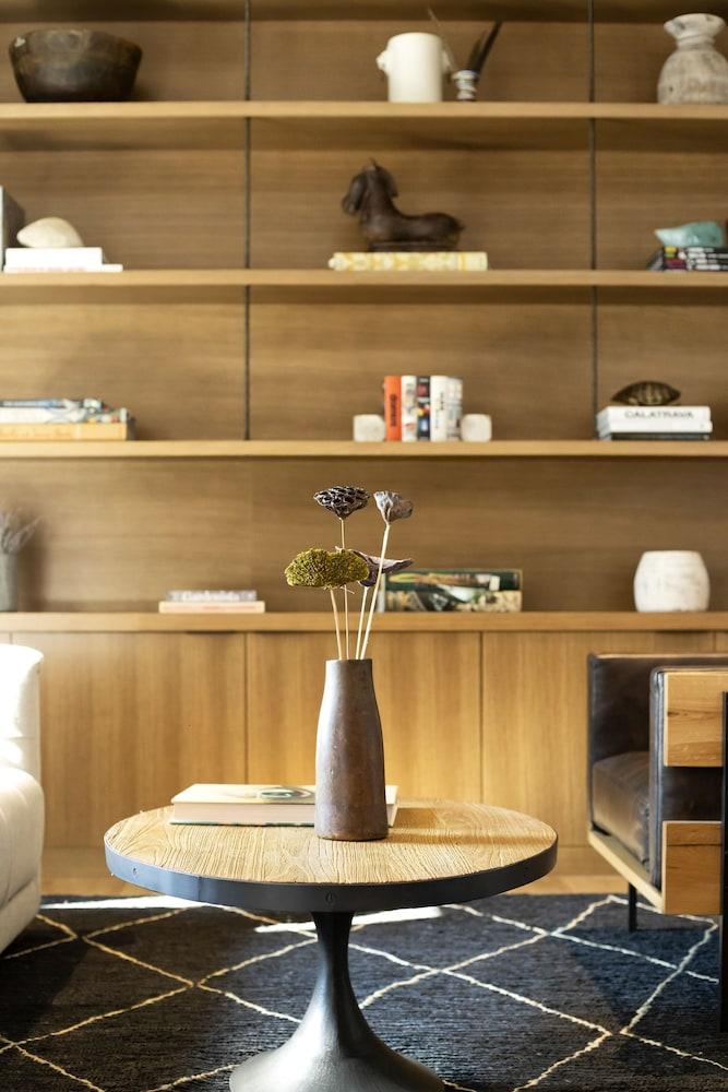 The Lloyd Stamford, Tapestry Collection By Hilton Hotel Екстериор снимка