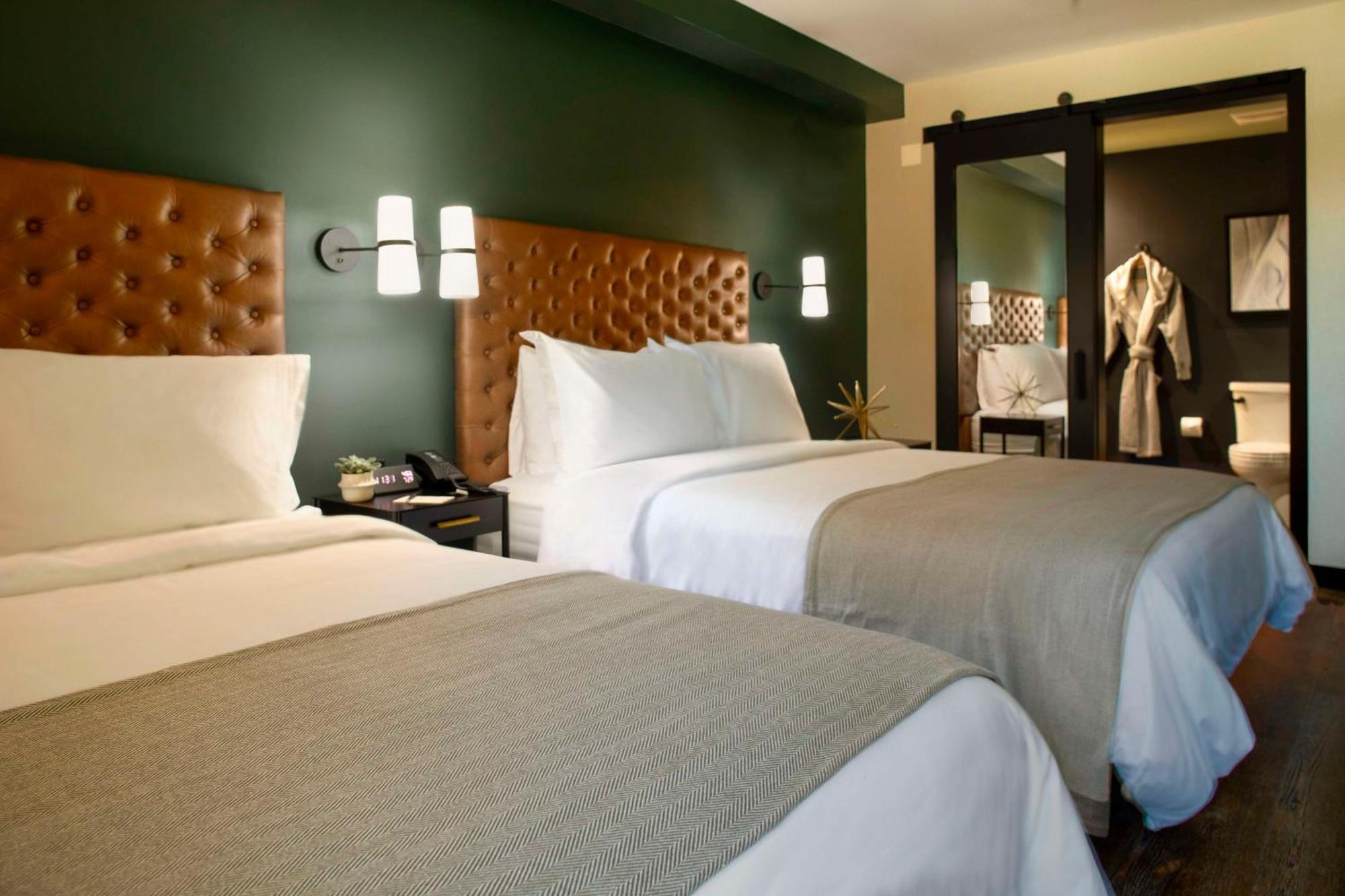 The Lloyd Stamford, Tapestry Collection By Hilton Hotel Екстериор снимка